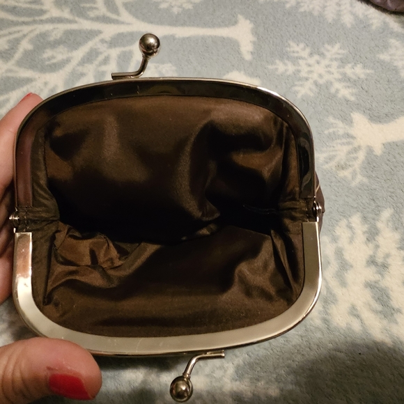 *SOLD*Coach tote and kisslock coin purse. Please see all photos - Picture 5 of 16